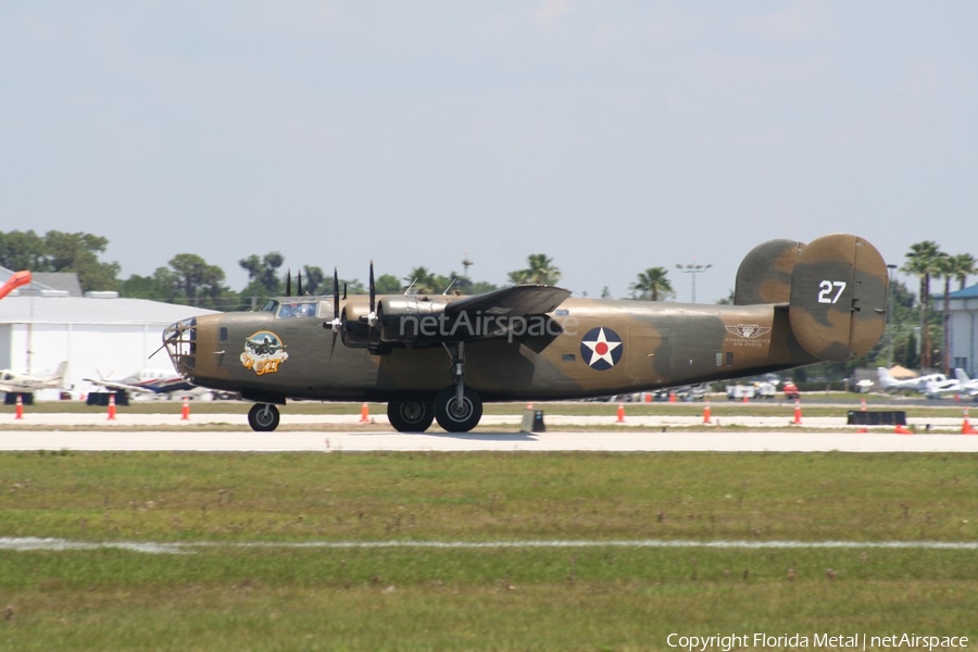 Commemorative Air Force Consolidated B-24A Liberator (N24927) | Photo 304465