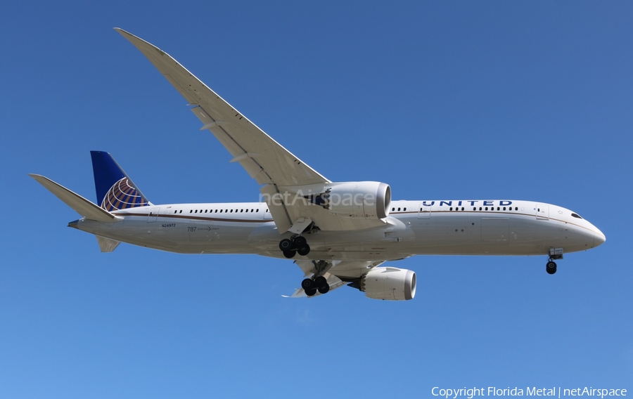 United Airlines Boeing 787-9 Dreamliner (N24972) | Photo 310789