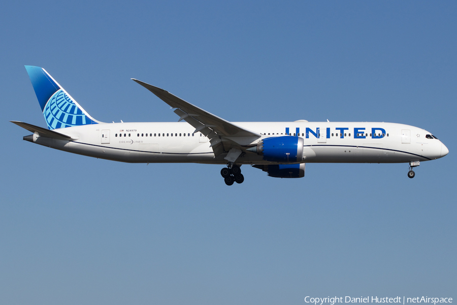 United Airlines Boeing 787-9 Dreamliner (N24979) | Photo 506929