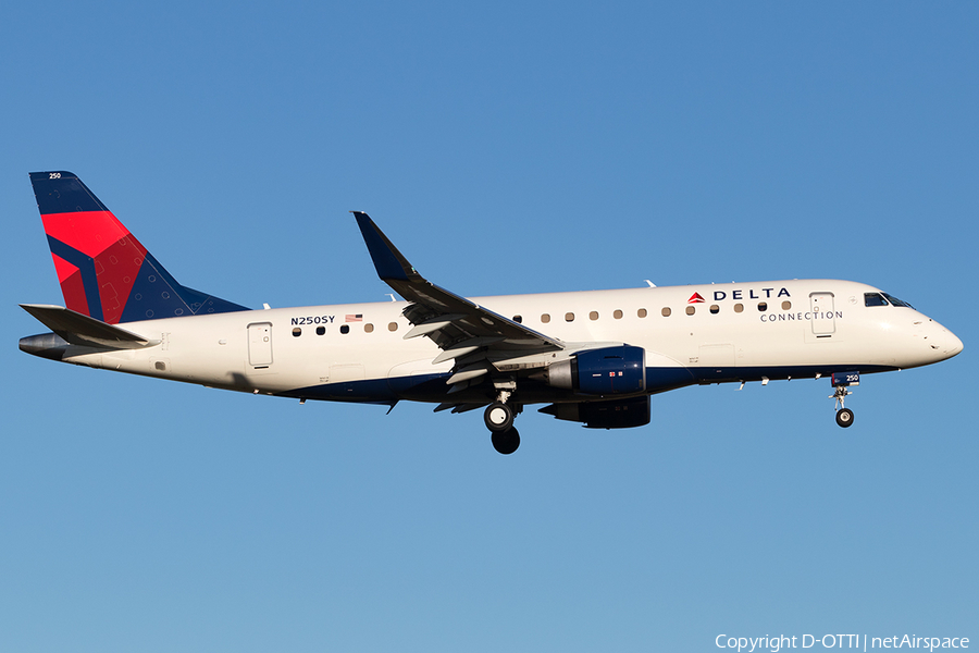 Delta Connection (SkyWest Airlines) Embraer ERJ-175LR (ERJ-170-200LR) (N250SY) | Photo 178489