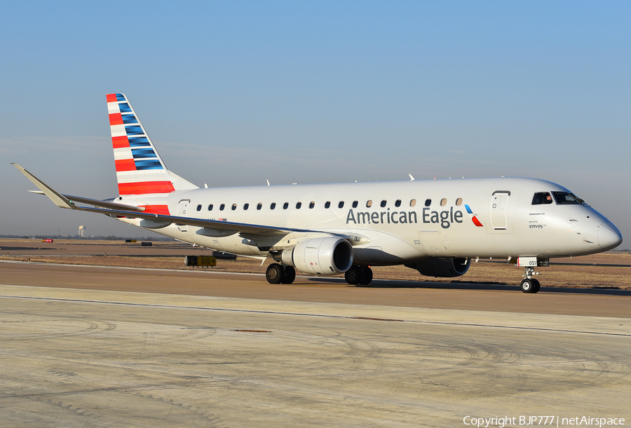 American Eagle (Envoy) Embraer ERJ-175LR (ERJ-170-200LR) (N251NN) | Photo 228668