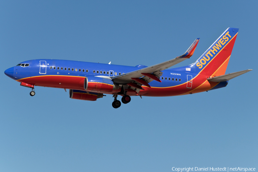Southwest Airlines Boeing 737-7H4 (N251WN) | Photo 479274