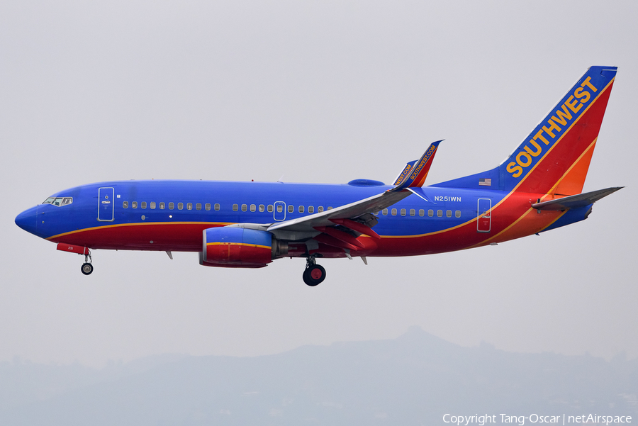 Southwest Airlines Boeing 737-7H4 (N251WN) | Photo 562363