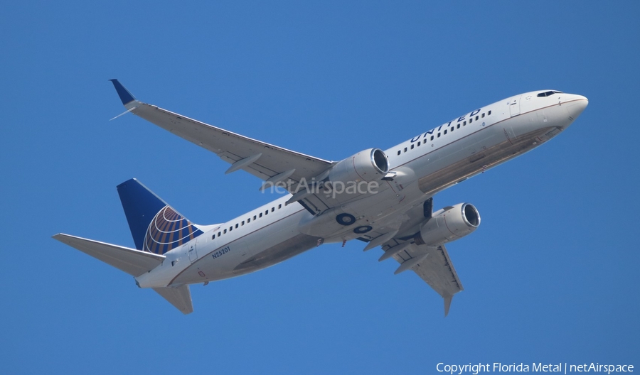 United Airlines Boeing 737-824 (N25201) | Photo 378827