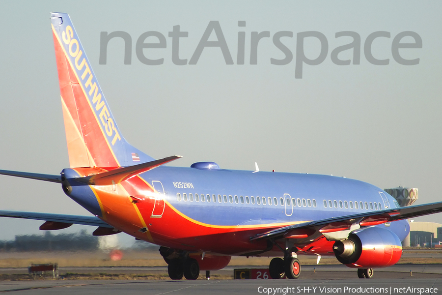Southwest Airlines Boeing 737-7H4 (N252WN) | Photo 12393