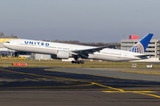 United Airlines Boeing 777-322(ER) (N2534U) at  Brussels - International, Belgium