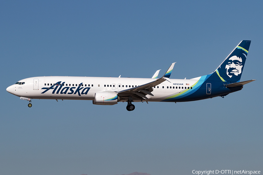 Alaska Airlines Boeing 737-990(ER) (N253AK) | Photo 136892