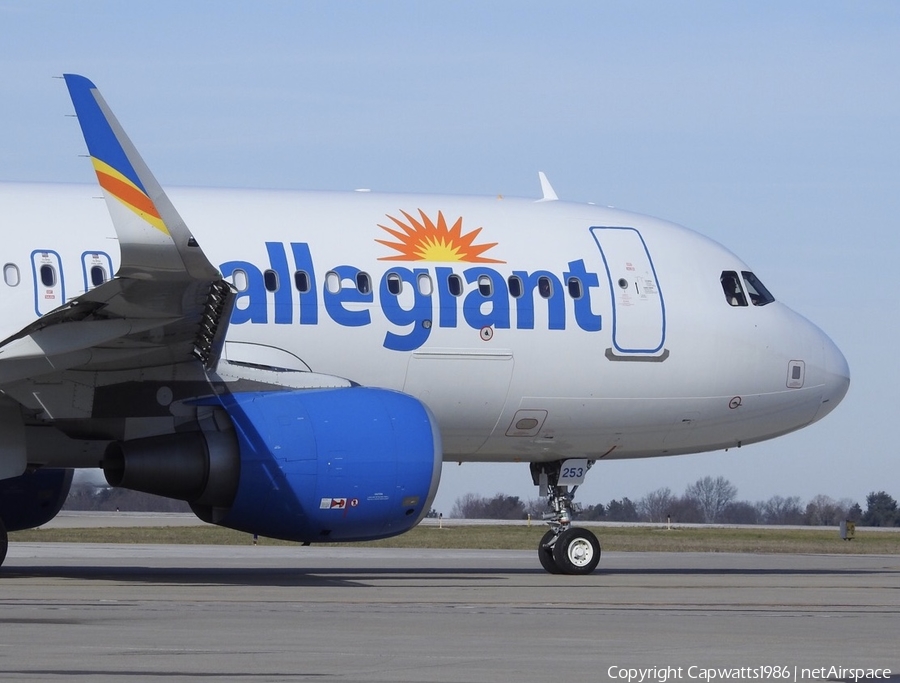 Allegiant Air Airbus A320-214 (N253NV) | Photo 380804