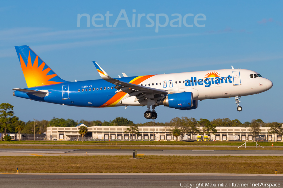 Allegiant Air Airbus A320-214 (N254NV) | Photo 603347