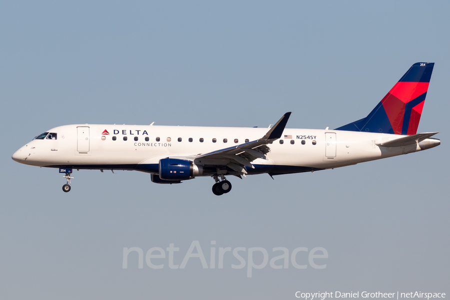 Delta Connection (SkyWest Airlines) Embraer ERJ-175LR (ERJ-170-200LR) (N254SY) | Photo 238888