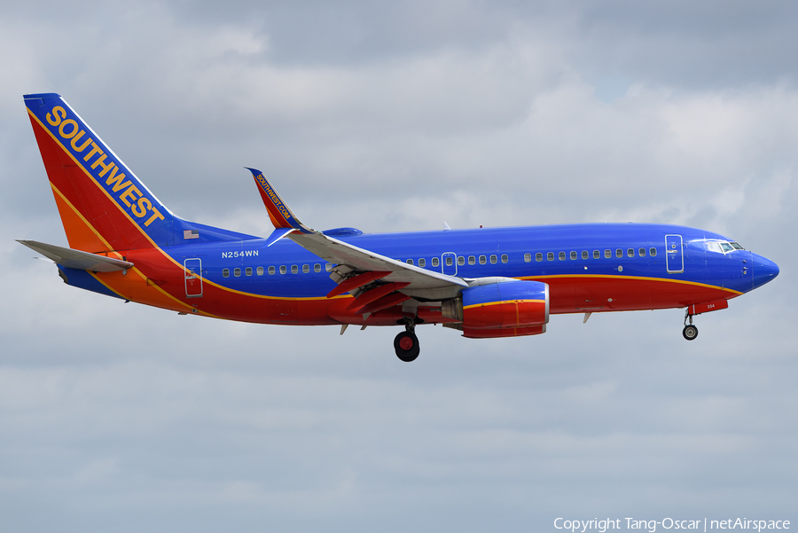 Southwest Airlines Boeing 737-7H4 (N254WN) | Photo 511521