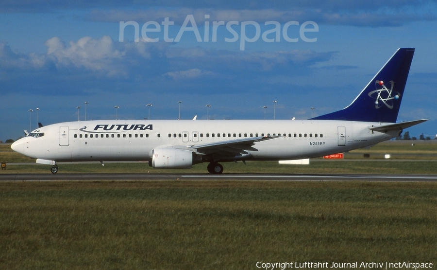 Futura International Airways Boeing 737-86N (N255RY) | Photo 414543