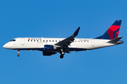 Delta Connection (SkyWest Airlines) Embraer ERJ-175LR (ERJ-170-200LR) (N255SY) at  Seattle/Tacoma - International, United States