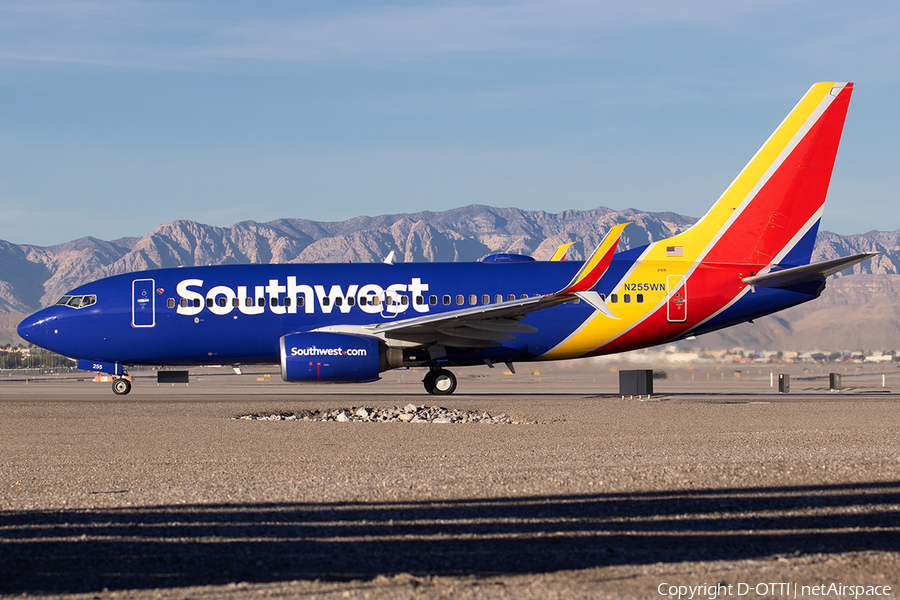 Southwest Airlines Boeing 737-7H4 (N255WN) | Photo 554942