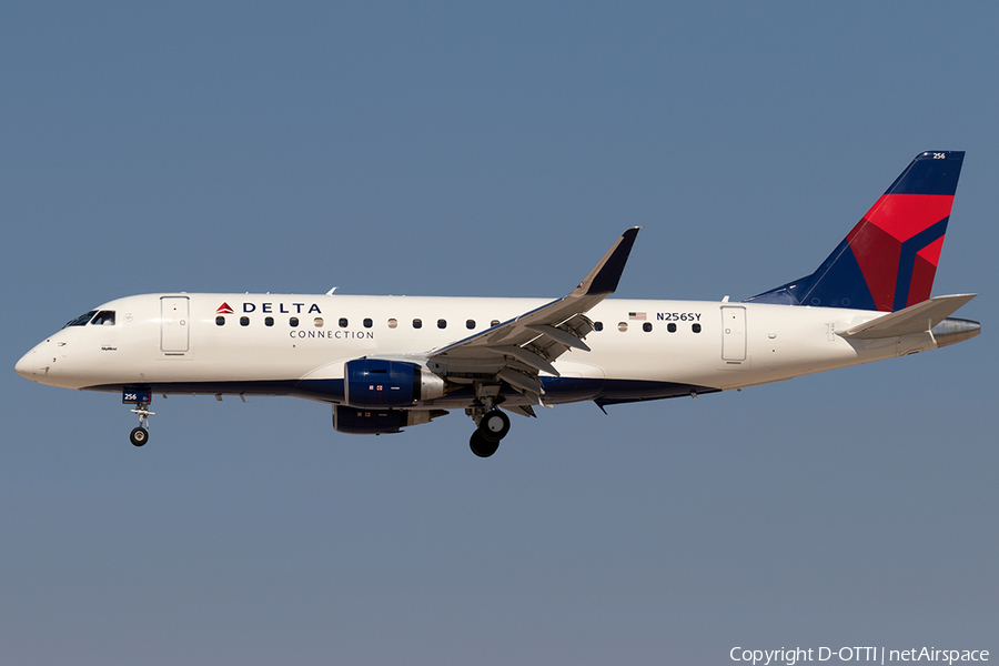 Delta Connection (SkyWest Airlines) Embraer ERJ-175LR (ERJ-170-200LR) (N256SY) | Photo 201403