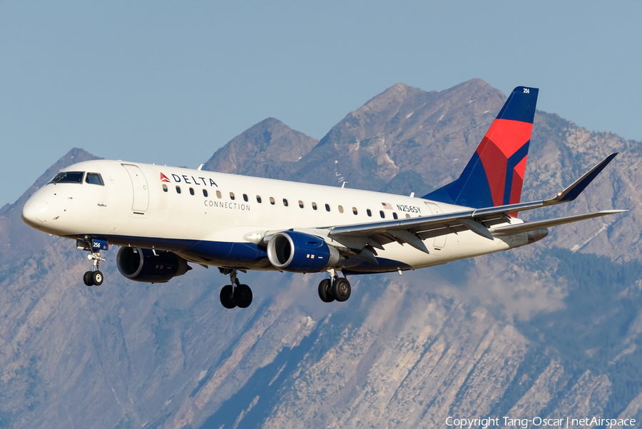 Delta Connection (SkyWest Airlines) Embraer ERJ-175LR (ERJ-170-200LR) (N256SY) | Photo 459251