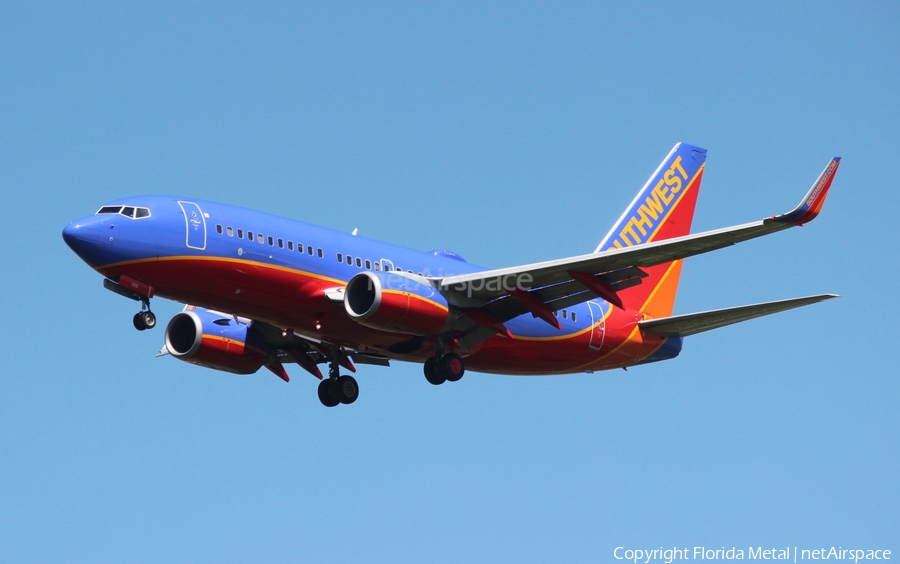 Southwest Airlines Boeing 737-7H4 (N256WN) | Photo 572548