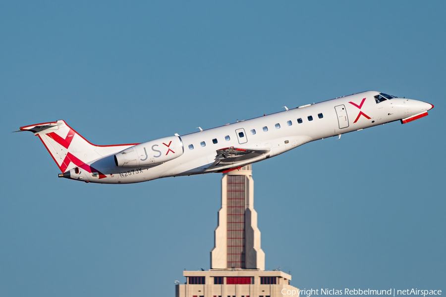 JSX Embraer ERJ-135LR (N257JX) | Photo 680830