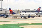 Delta Connection (SkyWest Airlines) Embraer ERJ-175LR (ERJ-170-200LR) (N257SY) at  Los Angeles - International, United States