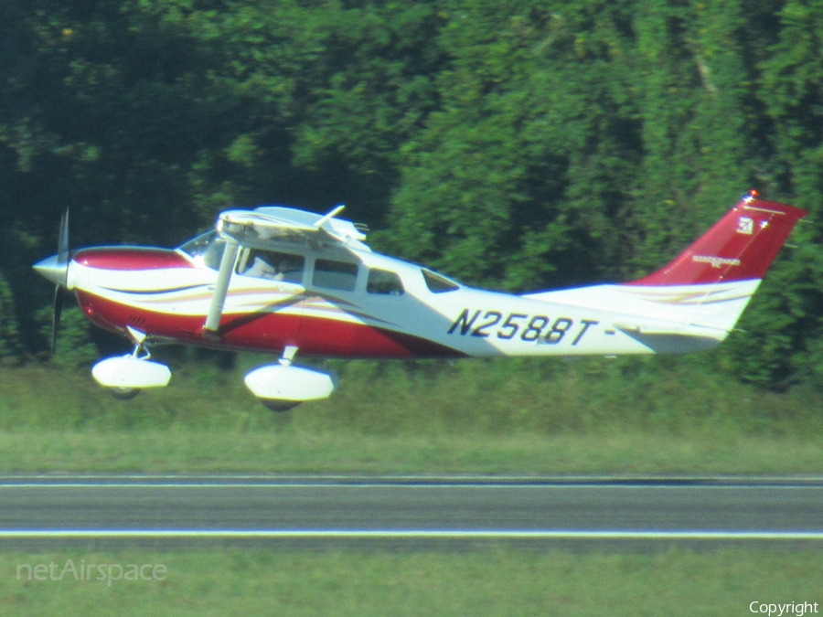 (Private) Cessna T206H Turbo Stationair (N2588T) | Photo 282500