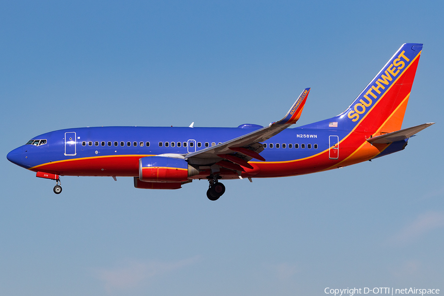 Southwest Airlines Boeing 737-7H4 (N258WN) | Photo 140788