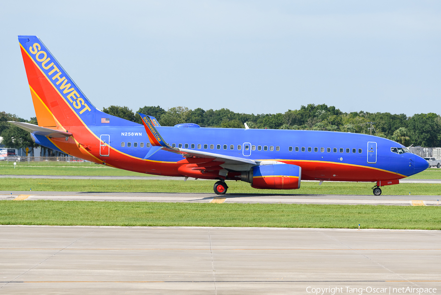 Southwest Airlines Boeing 737-7H4 (N258WN) | Photo 496150