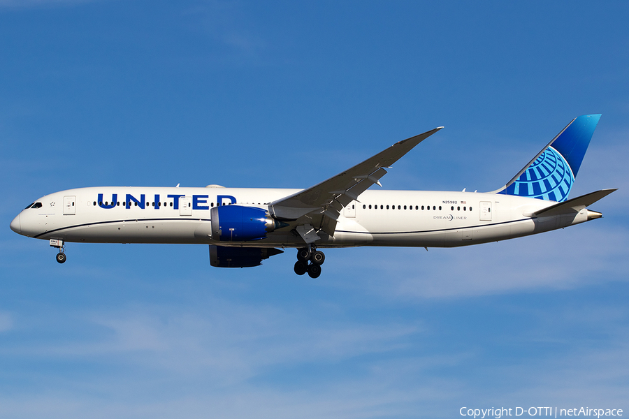 United Airlines Boeing 787-9 Dreamliner (N25982) | Photo 566091