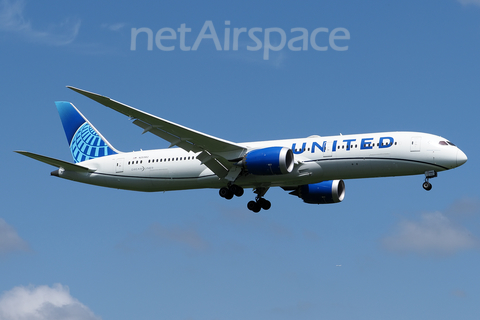 United Airlines Boeing 787-9 Dreamliner (N25982) at  London - Heathrow, United Kingdom