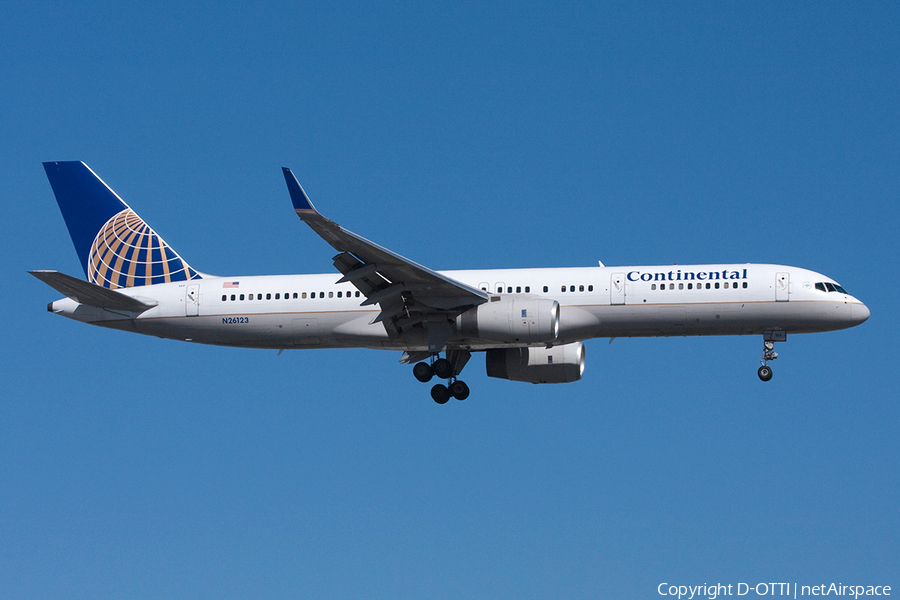 Continental Airlines Boeing 757-224 (N26123) | Photo 261376