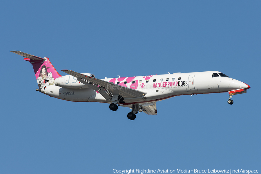 JSX Embraer ERJ-135LR (N261JX) | Photo 653677