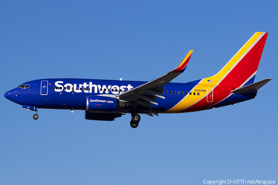 Southwest Airlines Boeing 737-7H4 (N261WN) | Photo 553872