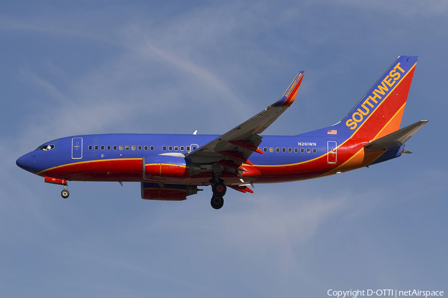 Southwest Airlines Boeing 737-7H4 (N261WN) | Photo 279734