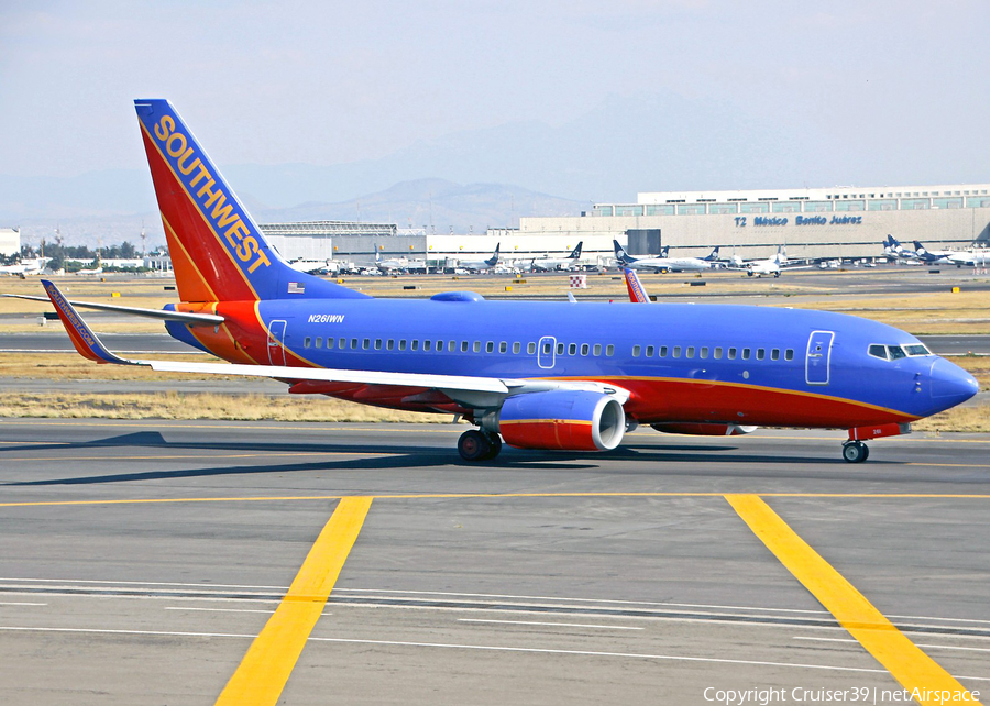 Southwest Airlines Boeing 737-7H4 (N261WN) | Photo 265305