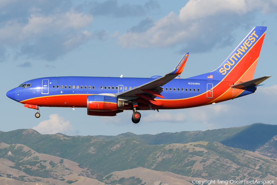 Southwest Airlines Boeing 737-7H4 (N261WN) | Photo 459363