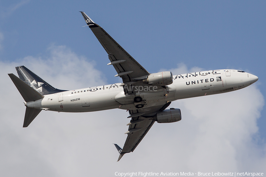 United Airlines Boeing 737-824 (N26210) | Photo 352222