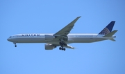 United Airlines Boeing 777-322(ER) (N2639U) at  San Francisco - International, United States