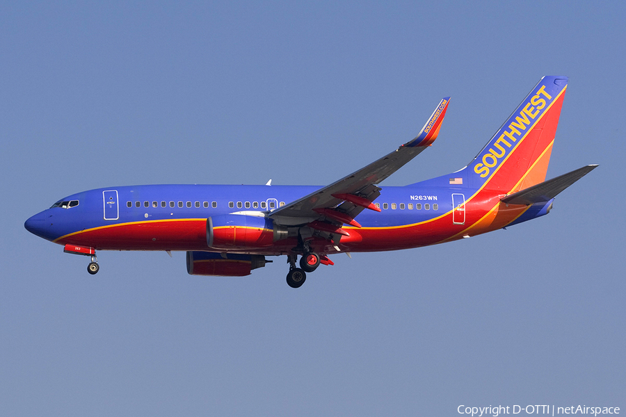 Southwest Airlines Boeing 737-7H4 (N263WN) | Photo 278792