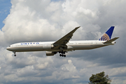 United Airlines Boeing 777-322(ER) (N2644U) at  London - Heathrow, United Kingdom
