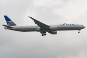 United Airlines Boeing 777-322(ER) (N2645U) at  Frankfurt am Main, Germany