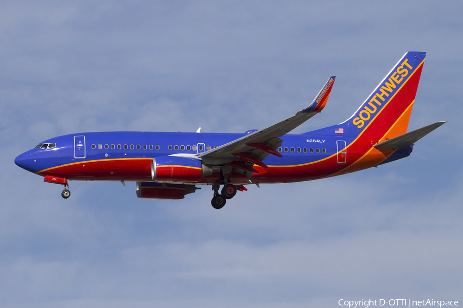 Southwest Airlines Boeing 737-7H4 (N264LV) | Photo 426277
