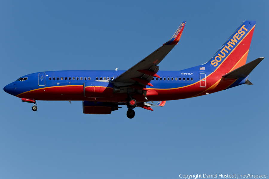 Southwest Airlines Boeing 737-7H4 (N264LV) | Photo 448531