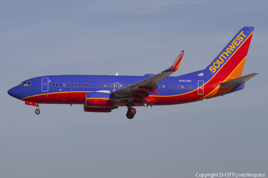 Southwest Airlines Boeing 737-7H4 (N267WN) | Photo 425384