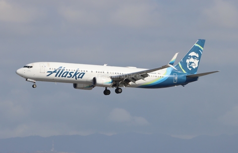 Alaska Airlines Boeing 737-990(ER) (N268AK) at  Los Angeles - International, United States