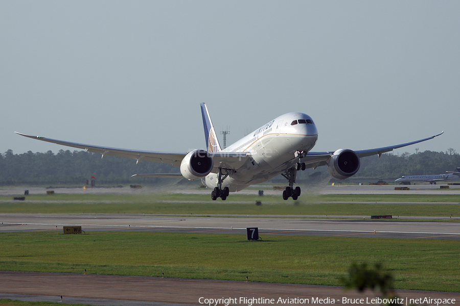 United Airlines Boeing 787-8 Dreamliner (N26902) | Photo 81335
