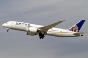 United Airlines Boeing 787-8 Dreamliner (N26902) at  Los Angeles - International, United States