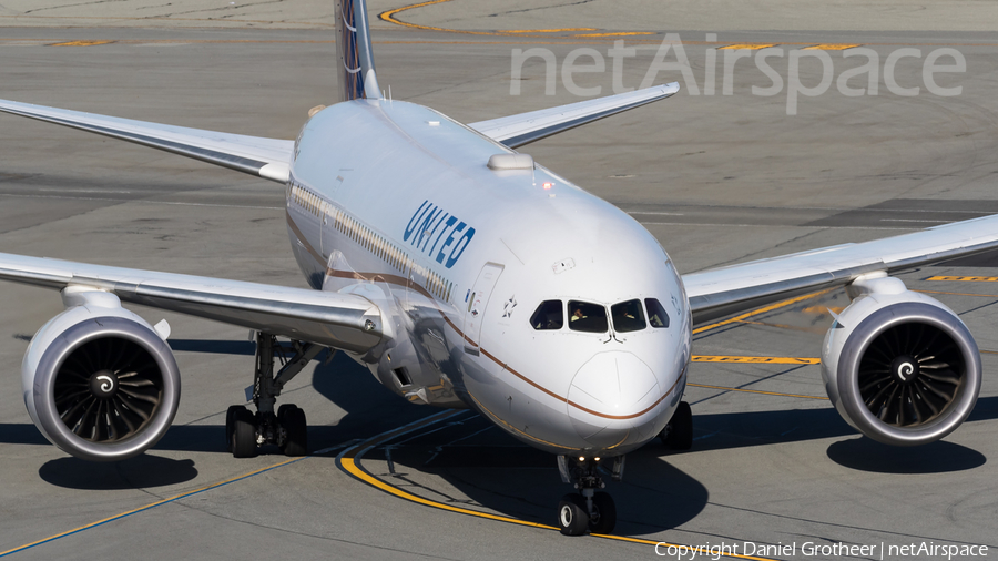 United Airlines Boeing 787-8 Dreamliner (N26906) | Photo 238821