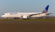 United Airlines Boeing 787-9 Dreamliner (N26960) at  Amsterdam - Schiphol, Netherlands