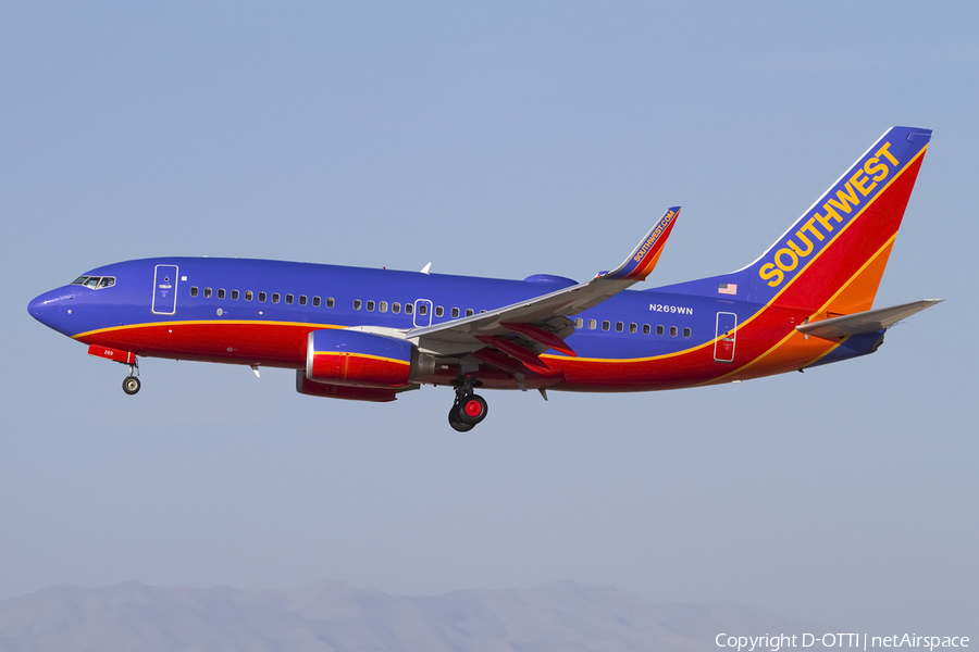 Southwest Airlines Boeing 737-7H4 (N269WN) | Photo 425050