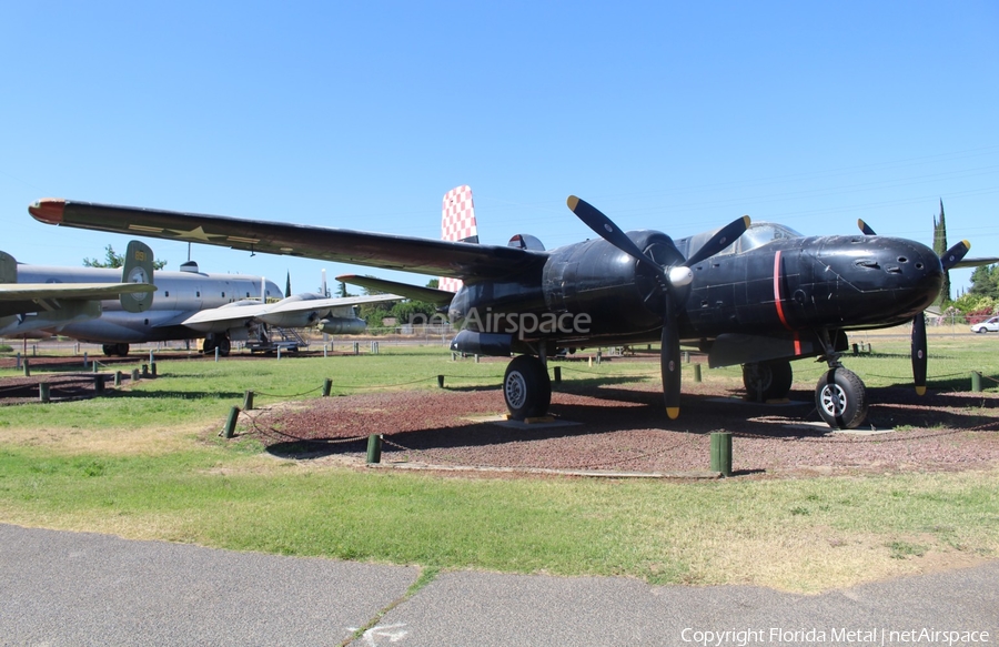 (Private) Douglas A-26B Invader (N26VC) | Photo 552410