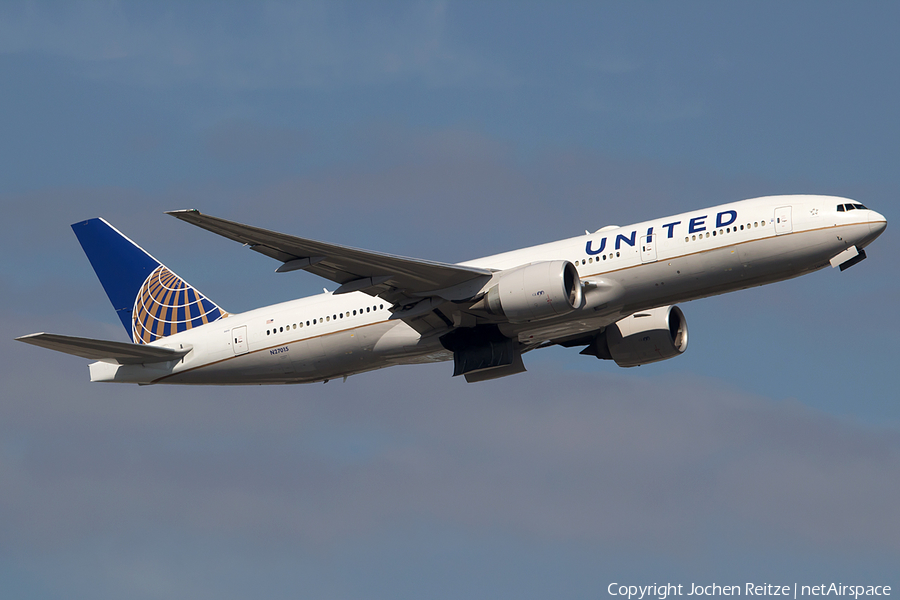 United Airlines Boeing 777-224(ER) (N27015) | Photo 84863